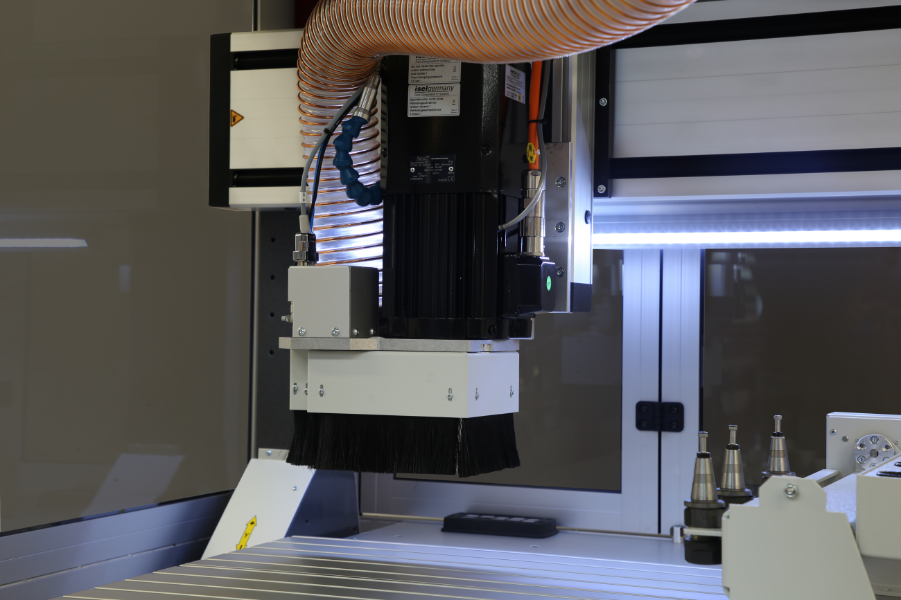 Flatcom M30 with iSA 2200 spindle Flatcom M30 with iSA 2200 spindle